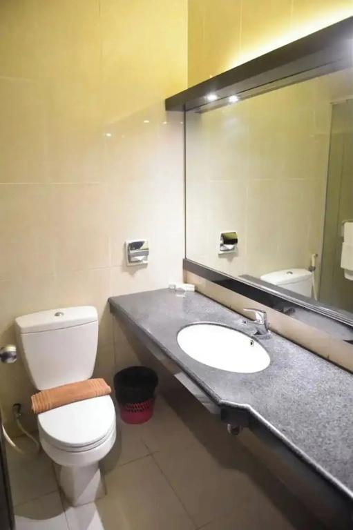 фото Hotel 88 Diponegoro
