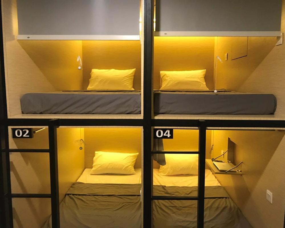фото InnBox Capsule Hotel
