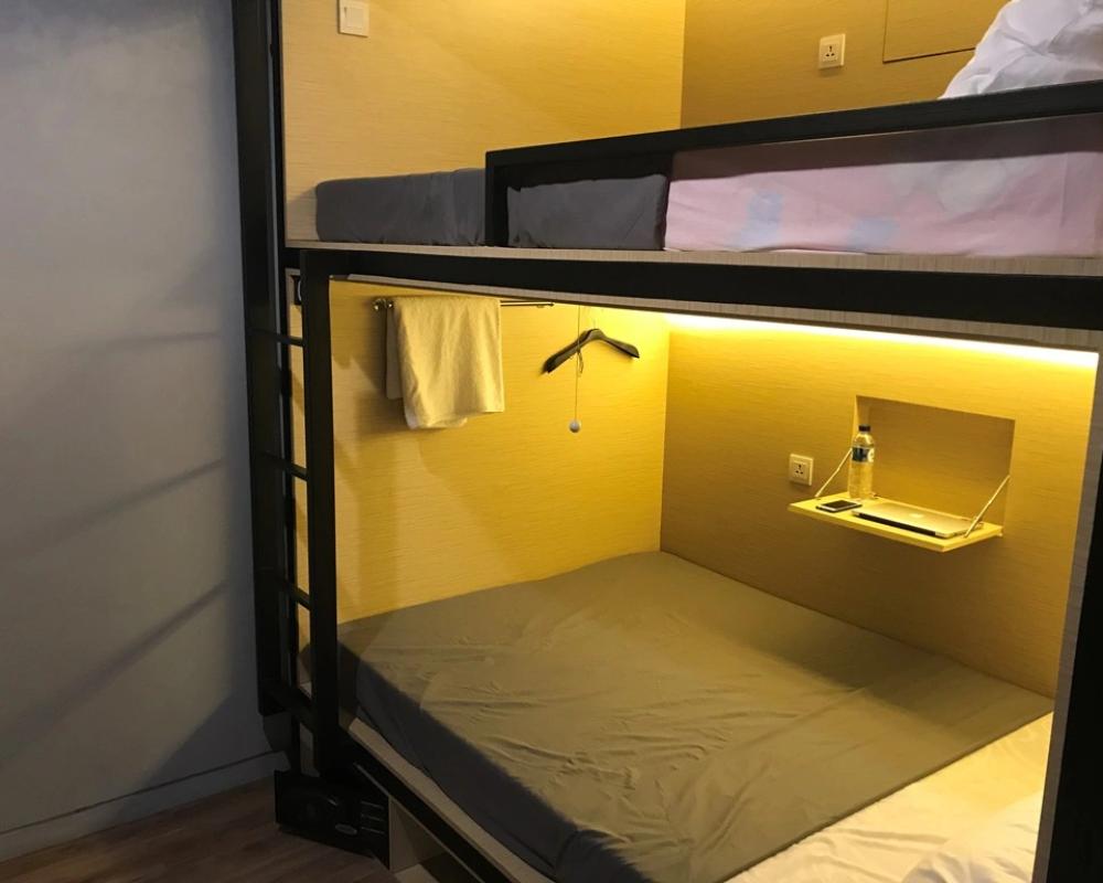 фото InnBox Capsule Hotel