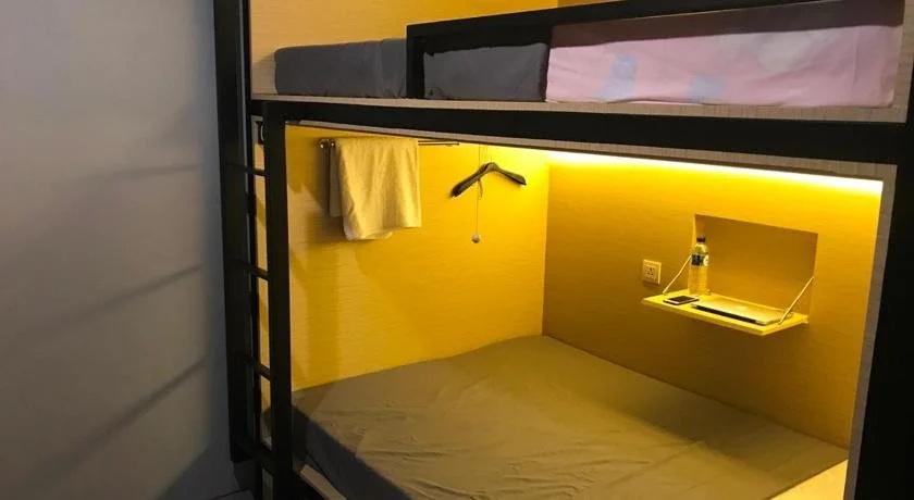 фото InnBox Capsule Hotel