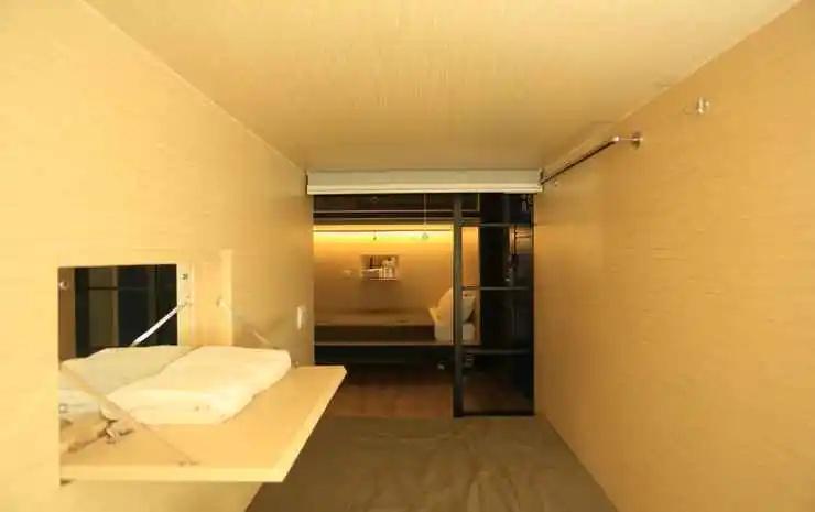 фото InnBox Capsule Hotel