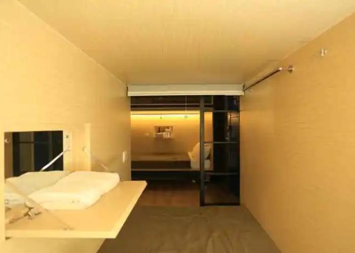 InnBox Capsule Hotel