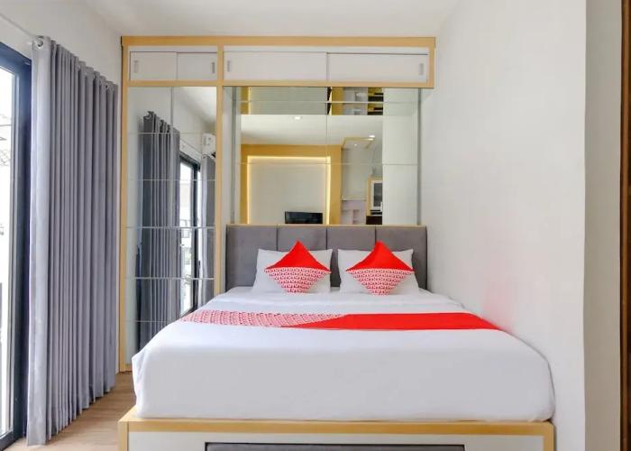 OYO 1352 Jember Town Square Residence
