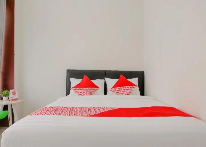 OYO 2798 Semeru Residence Syariah