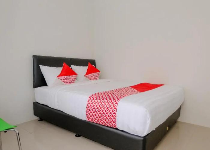 OYO 2798 Semeru Residence Syariah