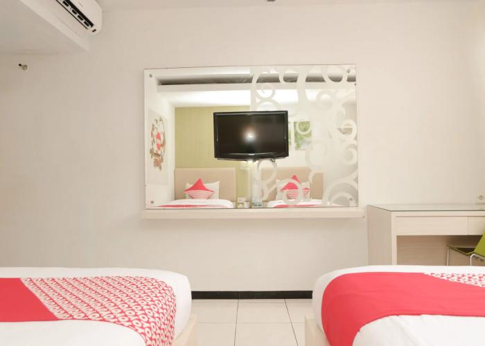 Ebizz Hotel