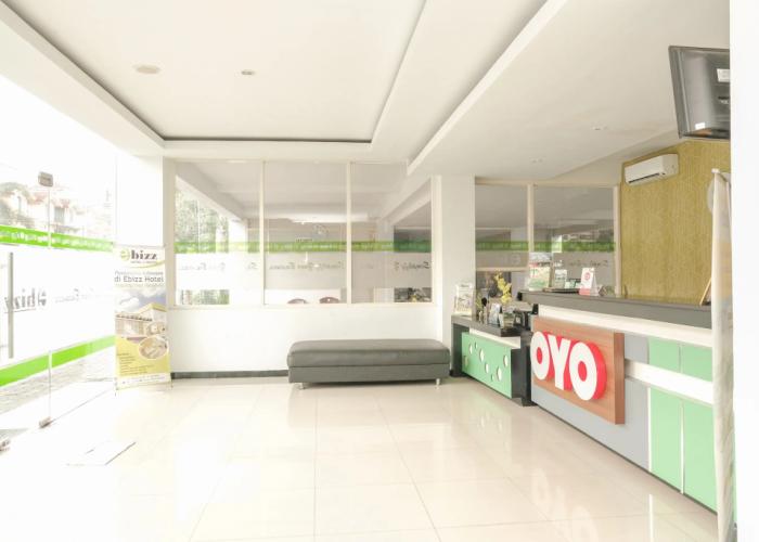 Ebizz Hotel