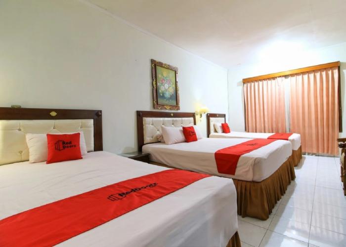RedDoorz near Klaten Train Station