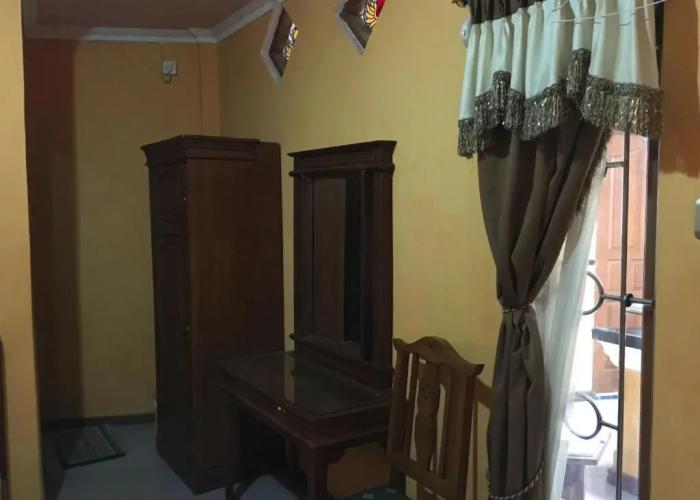 Hotel Alami near Alun-Alun Klaten