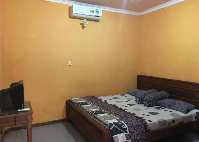 Hotel Alami near Alun-Alun Klaten