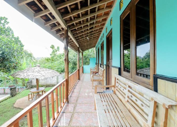 Rock Garden Homestay & Resto