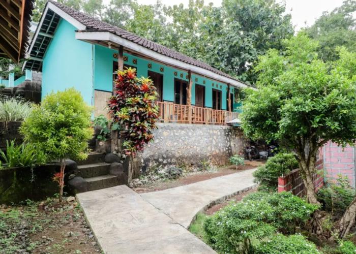 Rock Garden Homestay & Resto