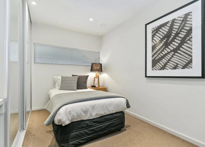 Sullivans Cove Apartments