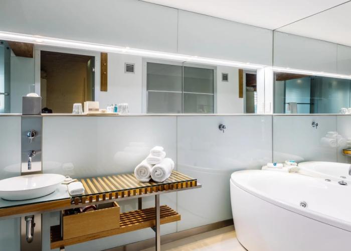 The Henry Jones Art Hotel