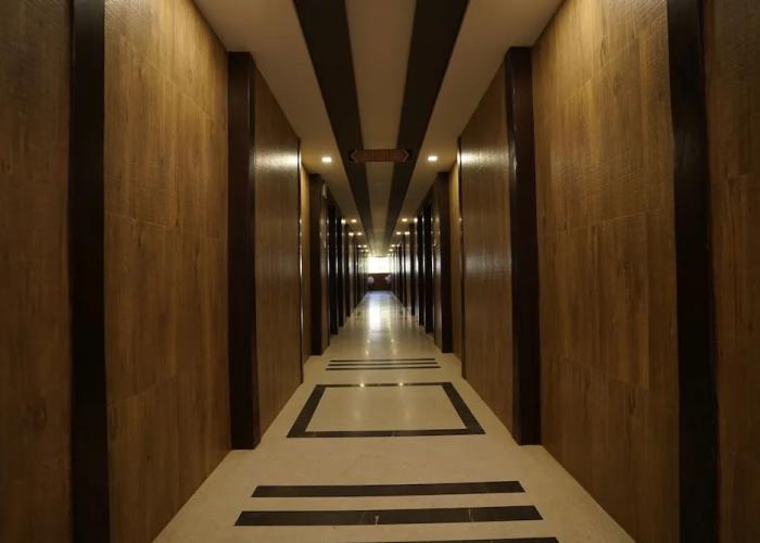 Metropolis Hotel