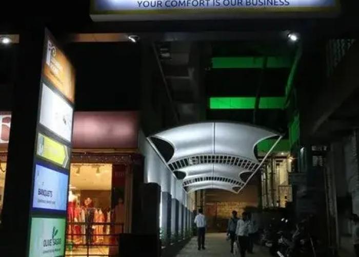 Metropolis Hotel