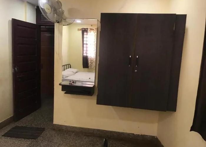 Shri Vasant Lodge