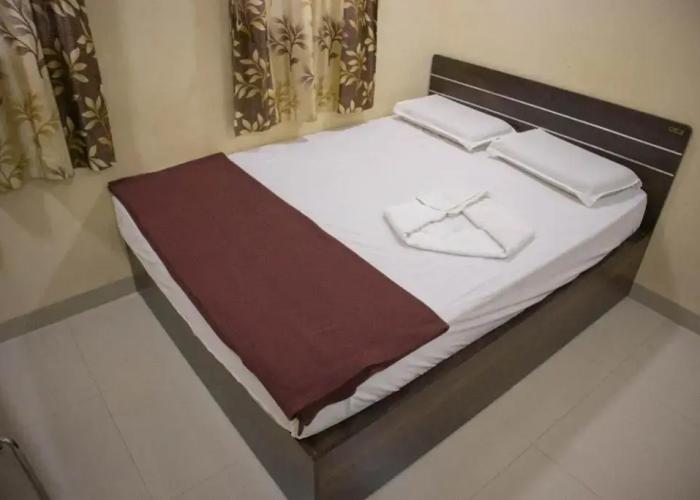 Shri Vasant Lodge