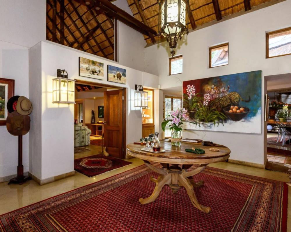 Khaya Ndlovu Manor House