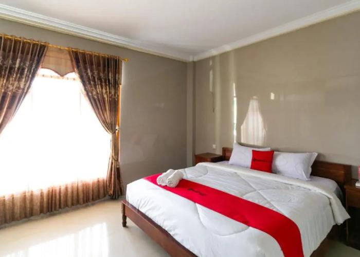 RedDoorz near Parangtritis Beach