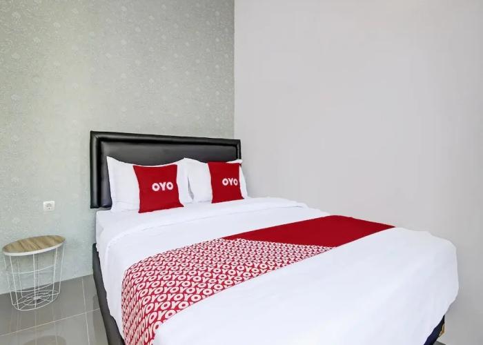 Super OYO Collection O 92363 Kp Inn
