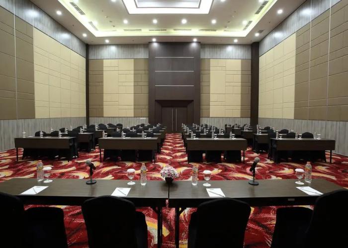 Bigland Hotel & Convention Sentul