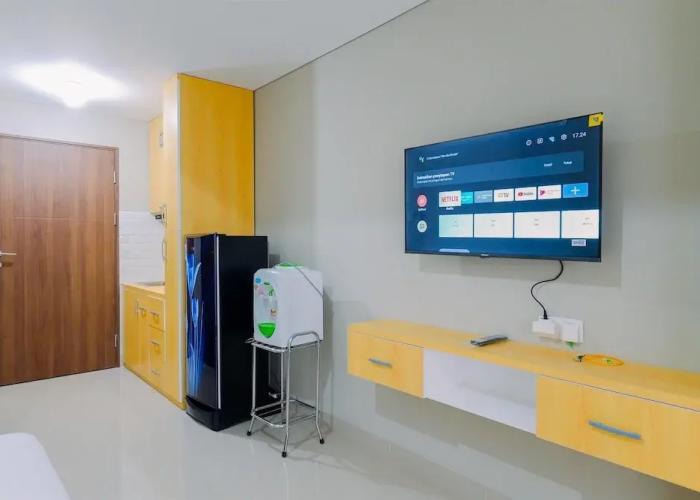 Homey Studio At Lrt City Sentul - Royal Sentul Park Apartment