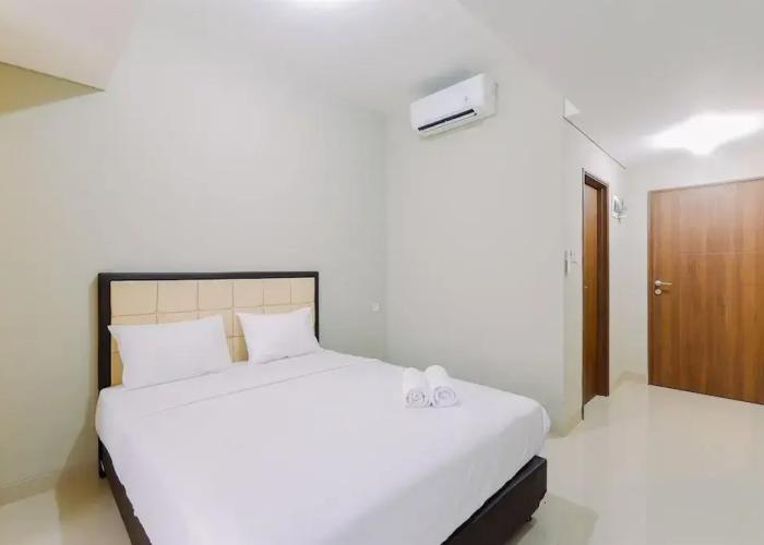 Homey Studio At Lrt City Sentul - Royal Sentul Park Apartment
