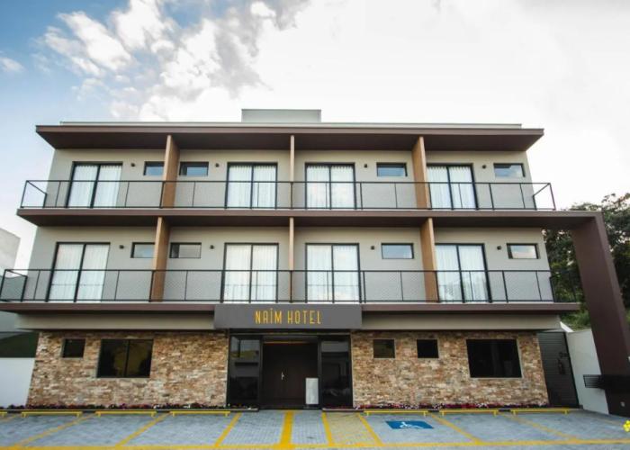 Naim Hotel