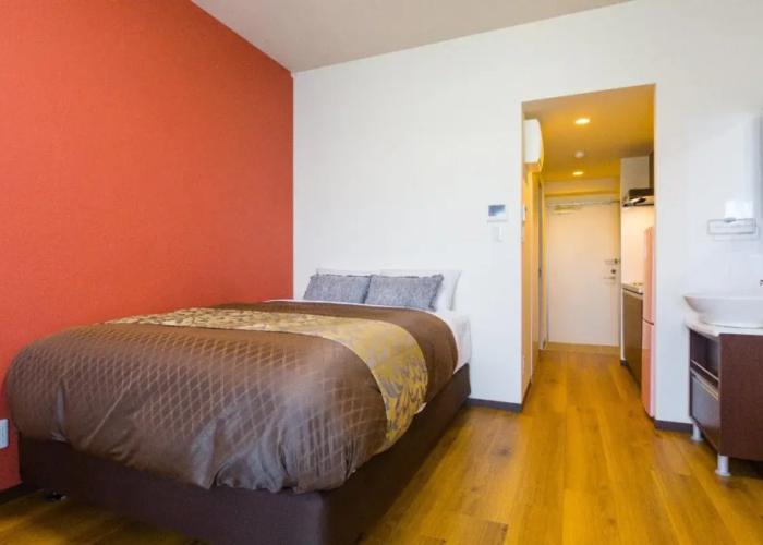 Mr.KINJO inn in front of Children Medical Care Center