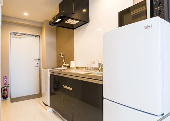 Mr.KINJO inn in front of Children Medical Care Center