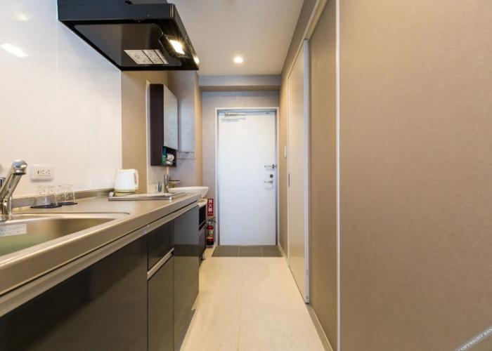 Mr.KINJO inn in front of Children Medical Care Center