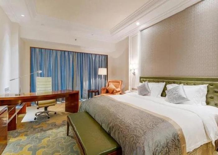 Glory Charm Hotel