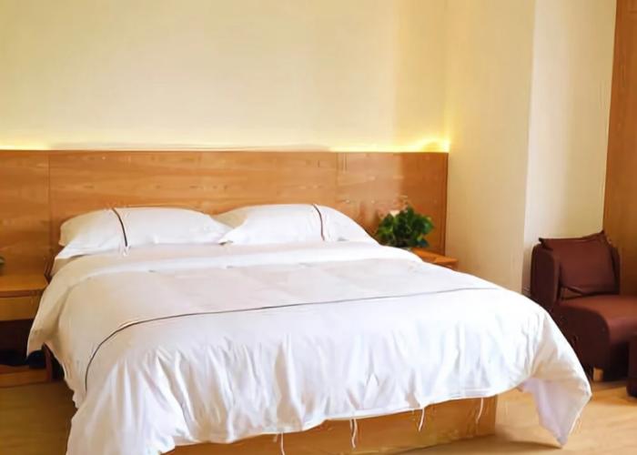 Dongxing Jinghui Hotel