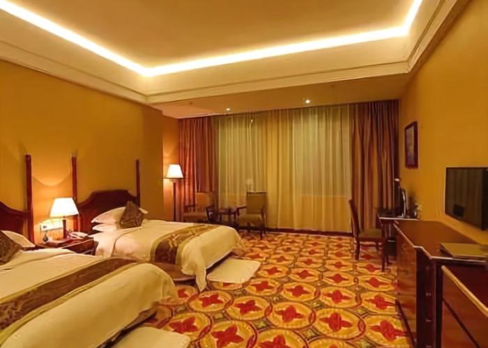 Fangchenggang Longde Hotel