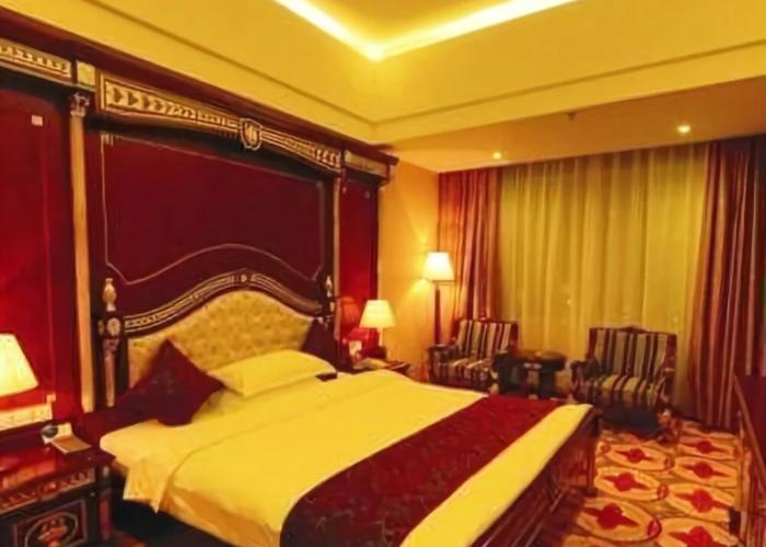 Fangchenggang Longde Hotel