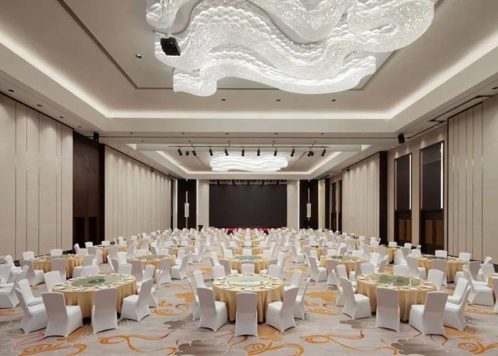 Days Hotel By Wyndham Fangchenggang Bailang Beach