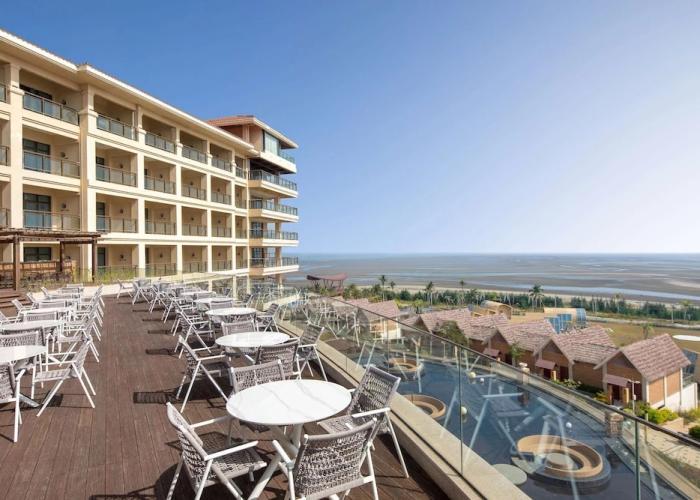 Days Hotel By Wyndham Fangchenggang Bailang Beach