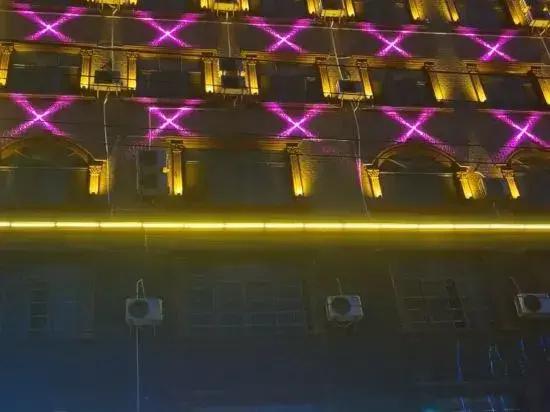 Pinshang Express Chain Hotel (Dongxing Guomen Port)