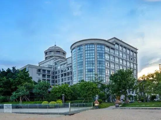 No.7 Mansion Light Luxury Seaview Hotel (Fangchenggang Sankuaishi Branch)
