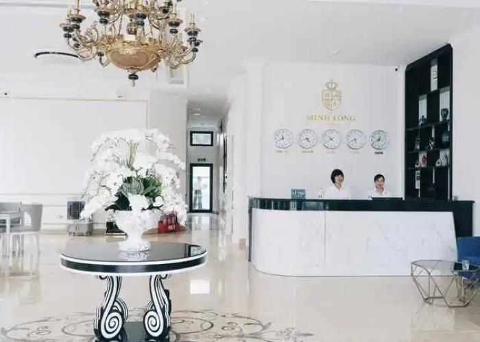 Minh Long Hotel