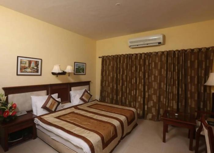 Camel Valley Resort
