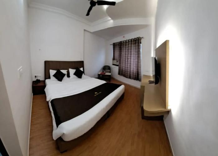 Hotel Dhruv Palace