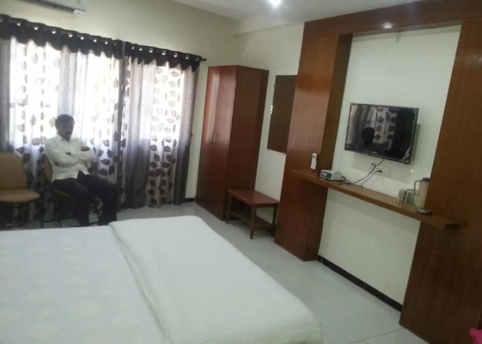 Hotel Dhruv Palace
