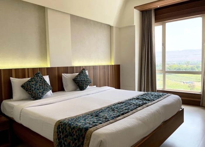 Hotel Grand Parivaar