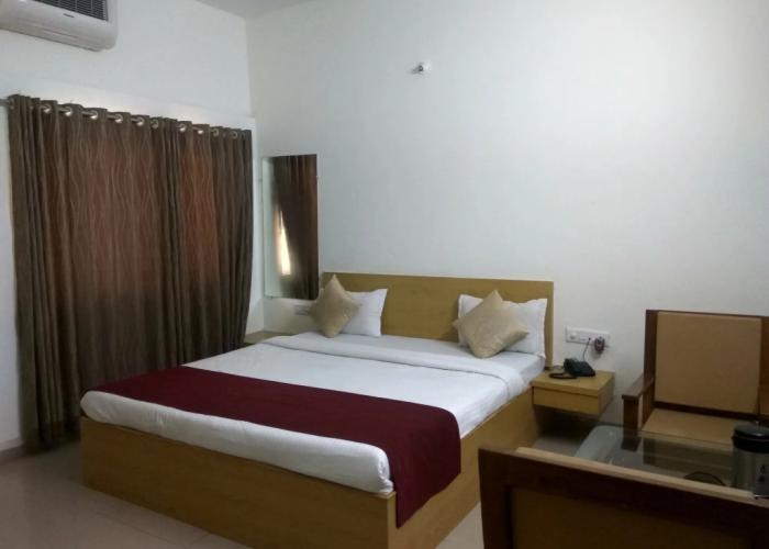 Rajasthani Rajwadi Hotel & Restaurant