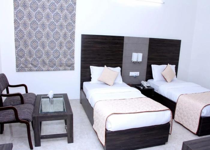 Hotel Kanishk