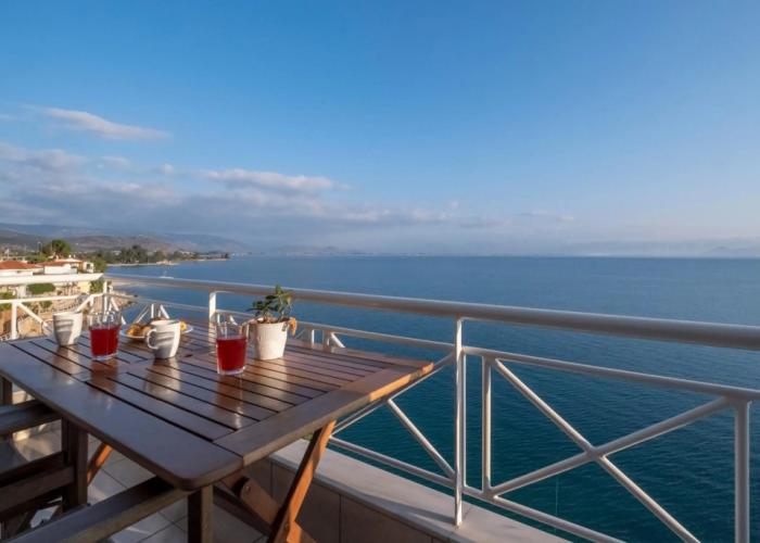 Meli Apartments & Villas