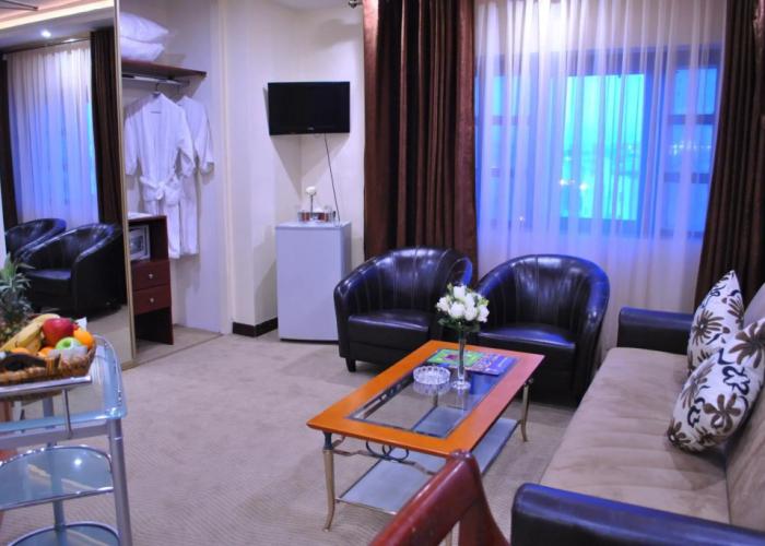 Larsa Hotel