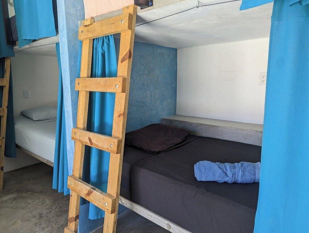 La Ventana Hostel and Hotel